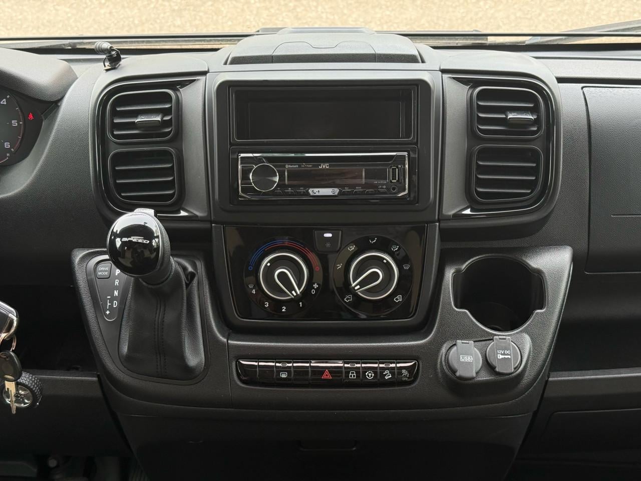 Elanagh T-Loft 532 - Camper 160PK Automaat €59.915 ex BTW