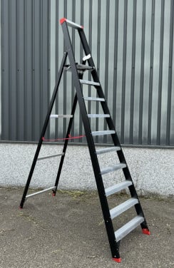 Trap 2x9 treden zwart gecoat NIEUW