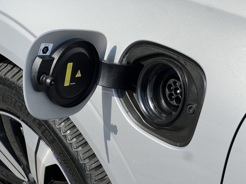Volvo XC60 t6 398pk recharge dark| panodak| 360camera| trekhaak| adap.cruis