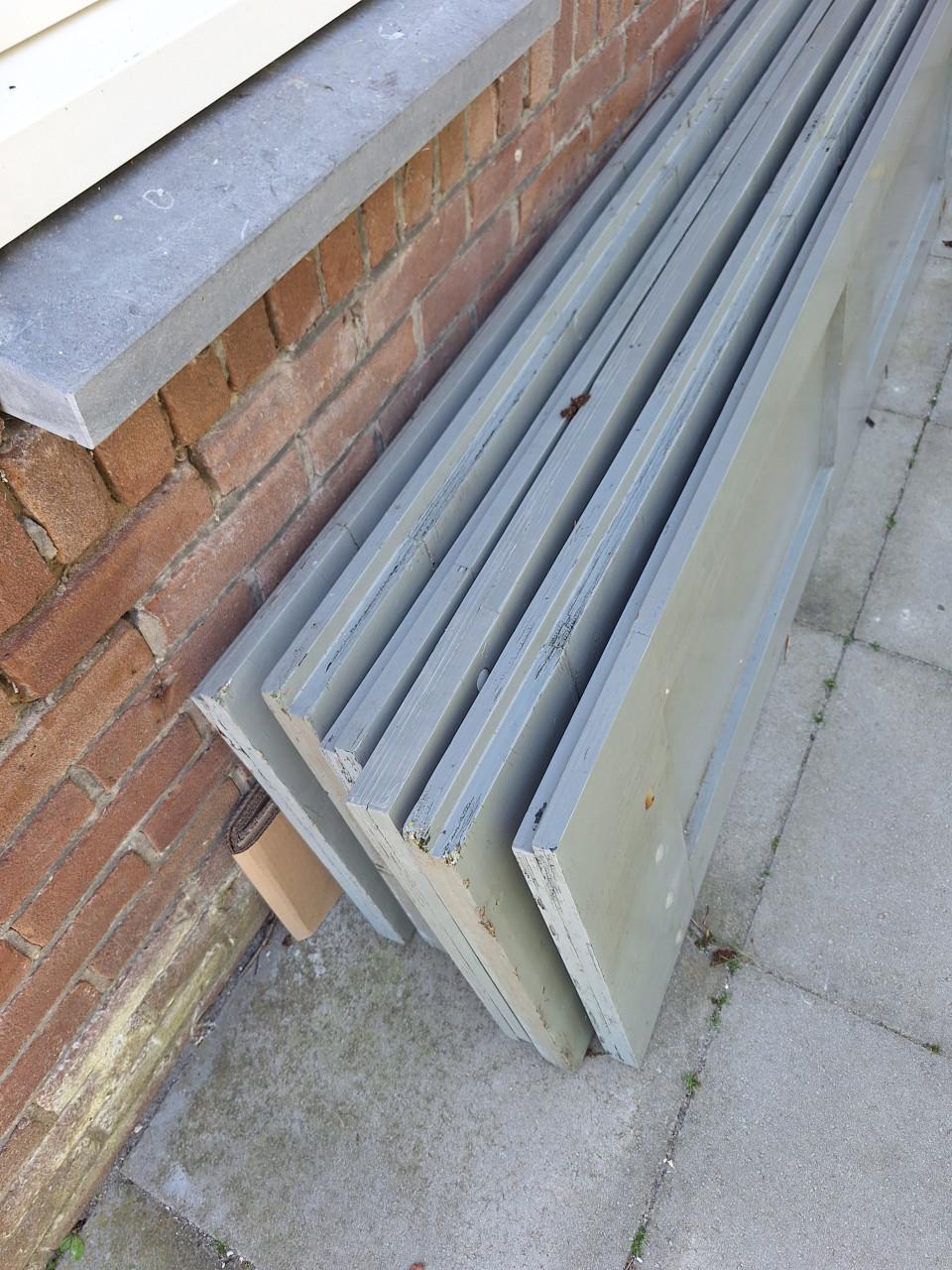 Gratis houten luiken (gebruikt)