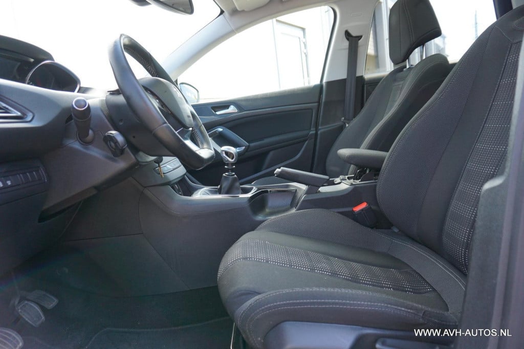 Peugeot 308 sw 1.6 bluehdi blue lease executive pack