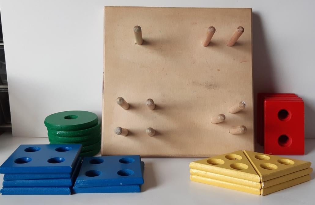 Houten speelgoed, puzzel, sorteerbord