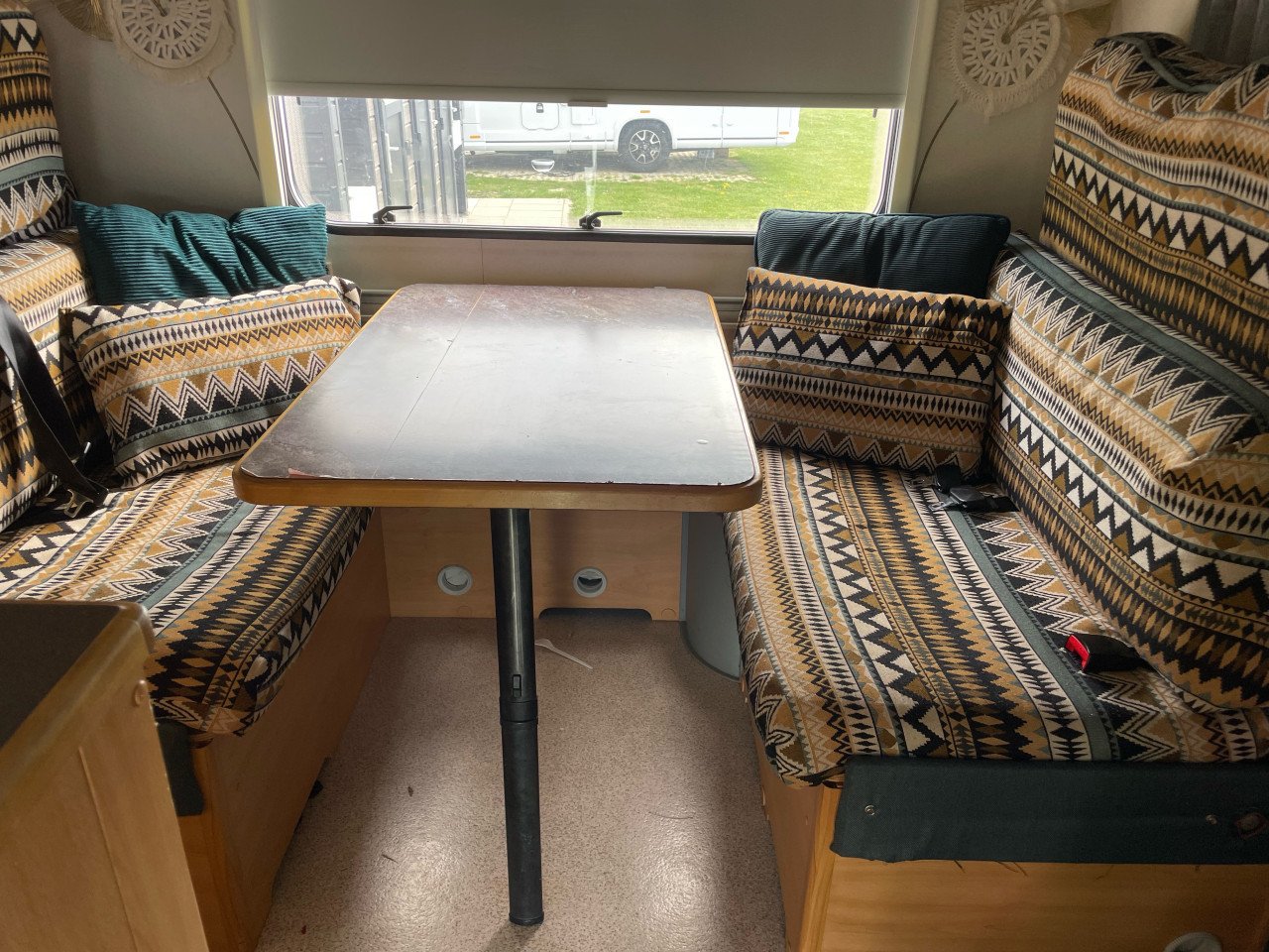 Mooie 6-persoonscamper fiat knaus opbouw