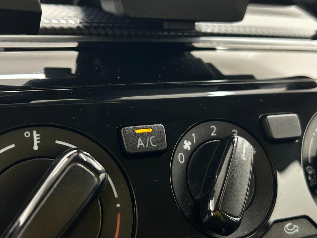Volkswagen UP! occasion 1.0 bmt move up! | zwart | tweedehands volkswagen u