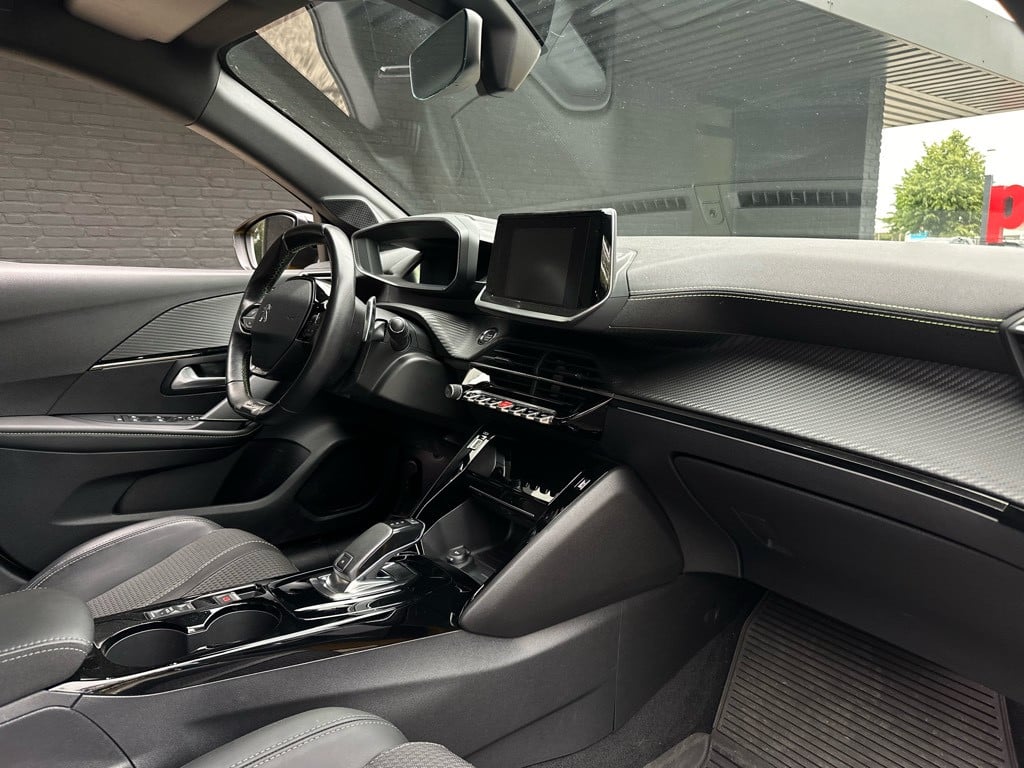 Peugeot 208 1.2 puretech gt-line // automaat //