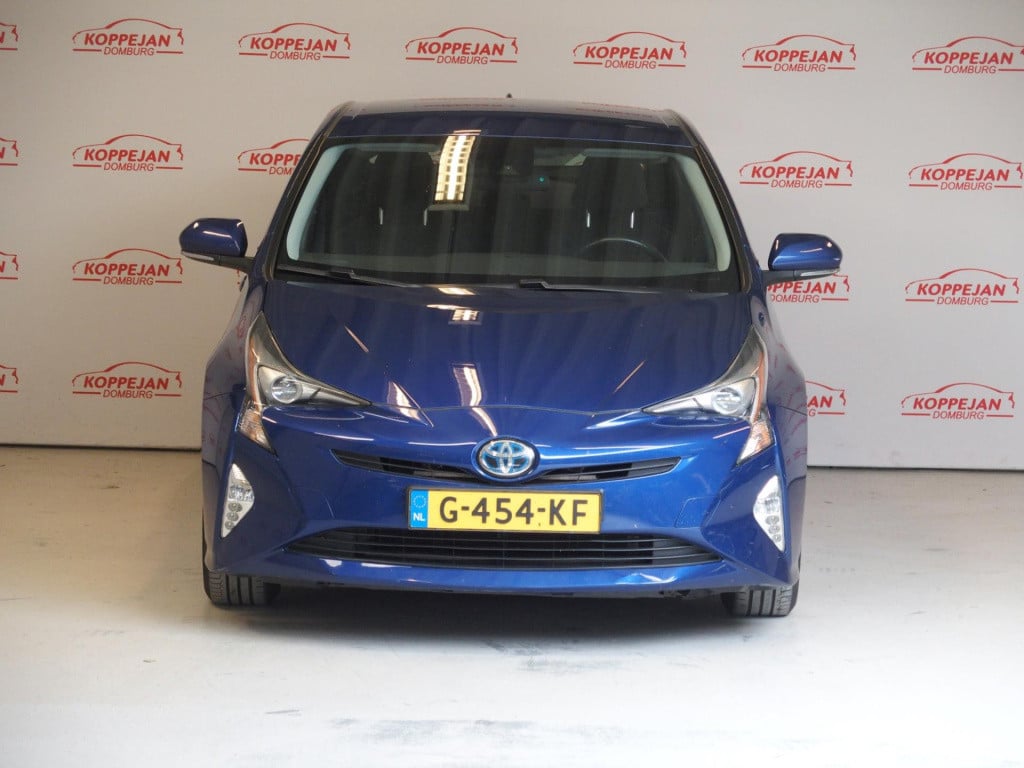 Toyota Prius 1.8 active, navigatie, acc, camera,