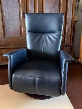 Relaxfauteuil van Prominent voor een klein persoon.