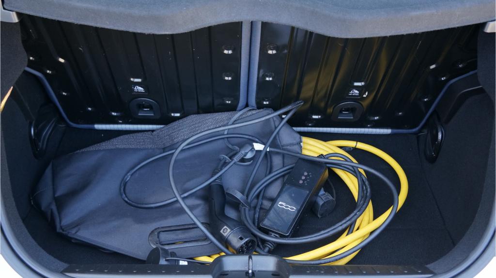 Fiat 500e 3+1 icon 42 kwh 94,3 soh rijklaar incl garantie