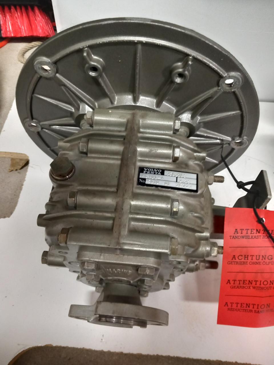 Klapschroef bladen en  keerkoppelingen nieuw en gebruikt