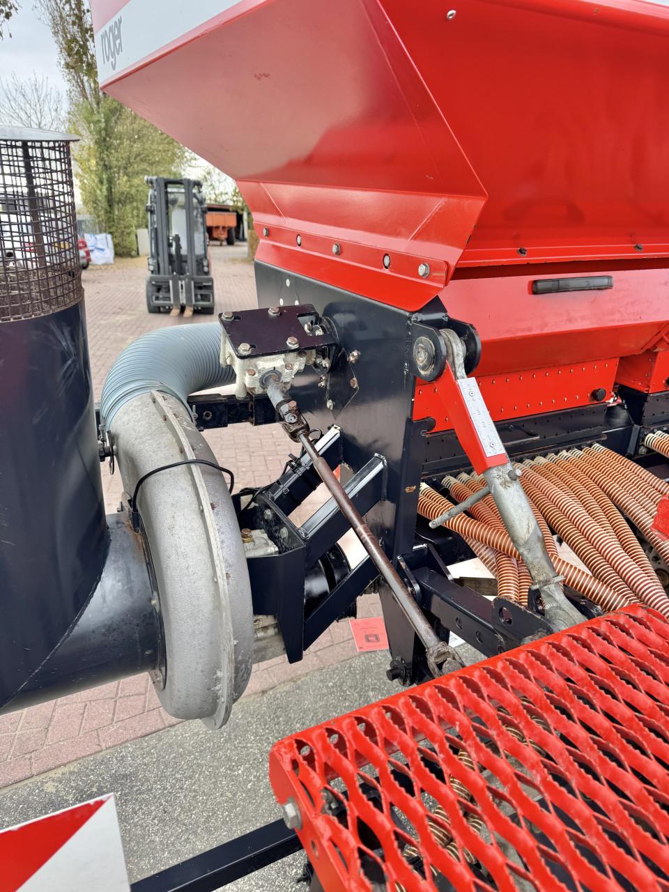 4 Mtr Pneumatisch zaaimachine Roger R - Ti