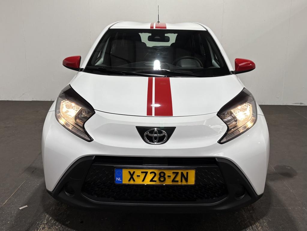 Toyota Aygo x 1.0 vvt-i mt play | camera | apple carplay |