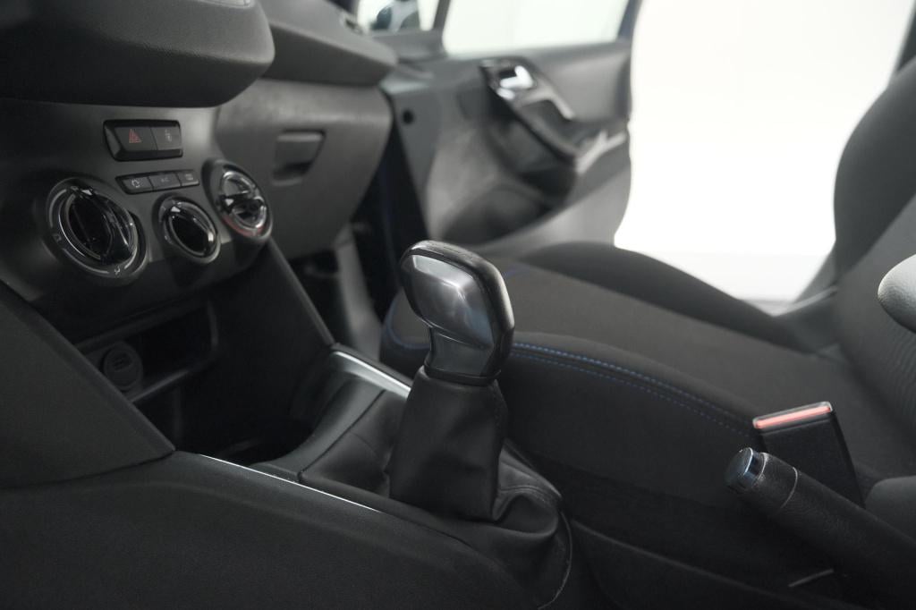 Peugeot 208 puretech 82 signature | allseason banden | navigatie | parkeers