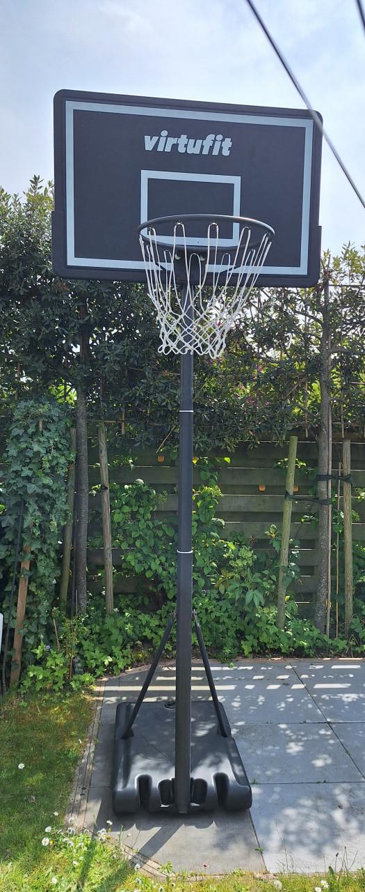 Basketbalpaal 1 jaar oud