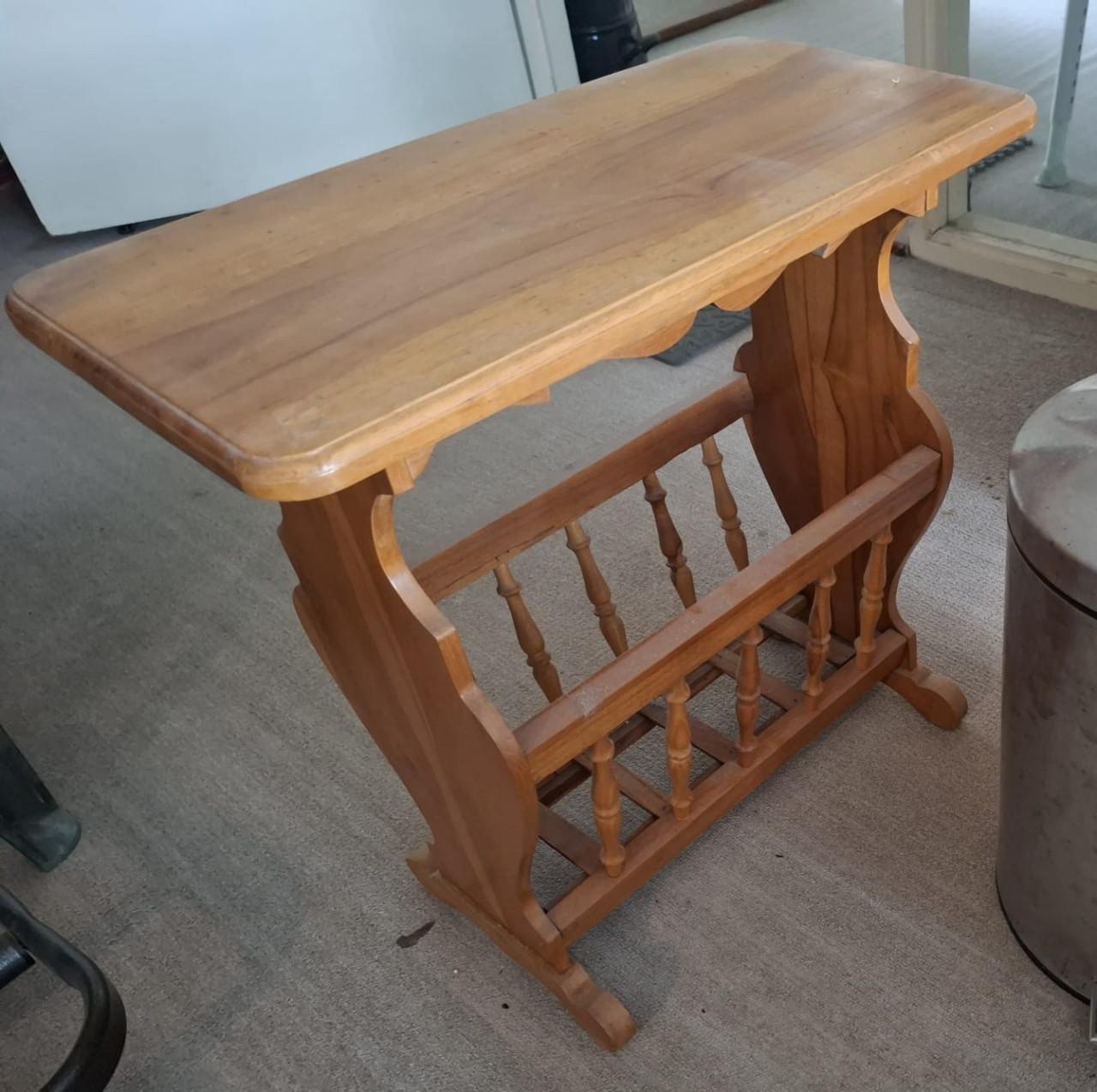 GRATIS SALONTAFEL + BIJZETTAFELTJES