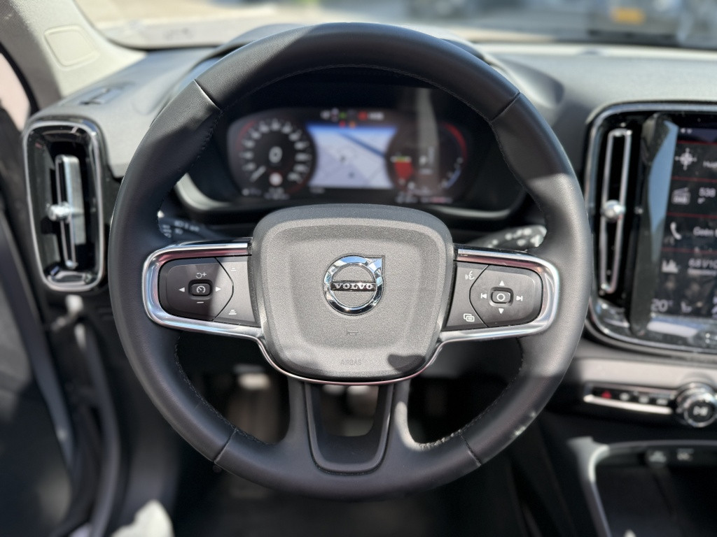 Volvo XC40 t5 262pk recharge ultimate bright| panodak| adap.cruise| trekhaa