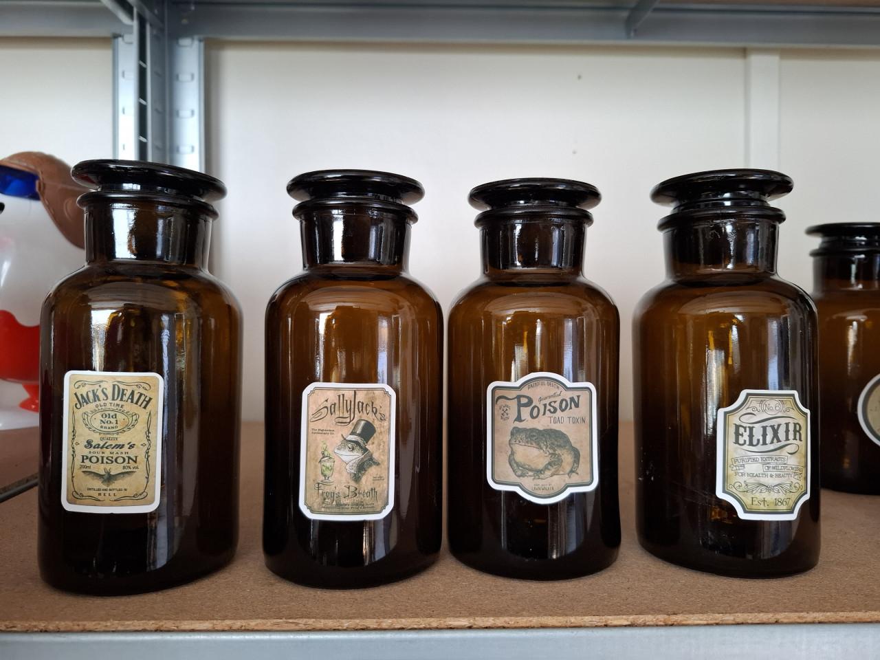 Set van 9 apothekerspotten