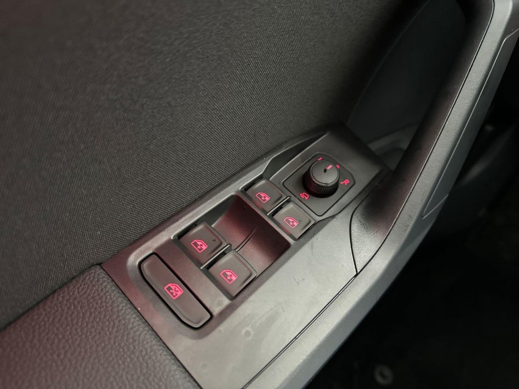 Seat Arona fr business connect 1.0 70 kw / 95 pk ecotsi suv 5