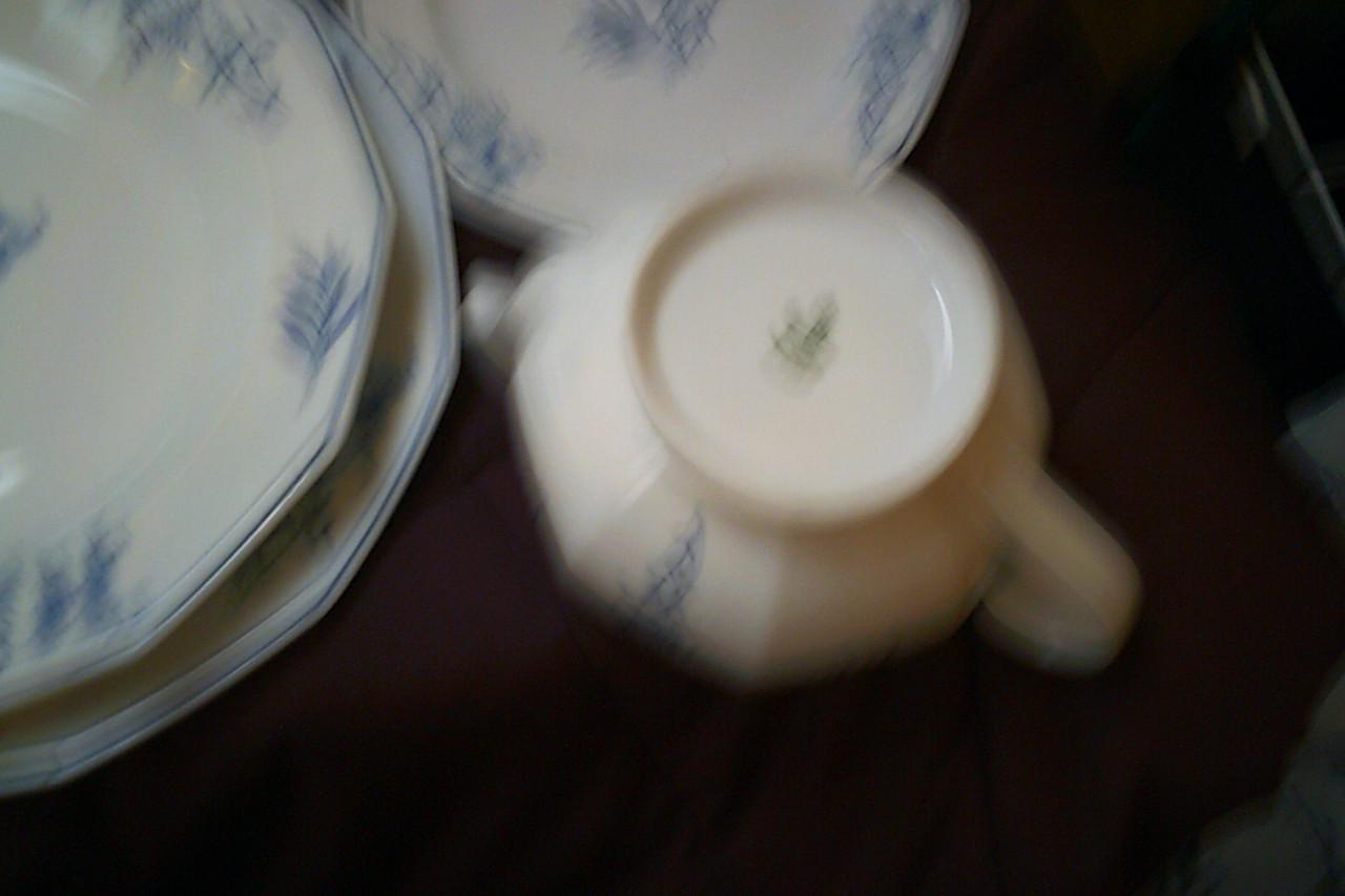 12p. PORSELEINEN eetservies wit/blauw - merk Winterling.