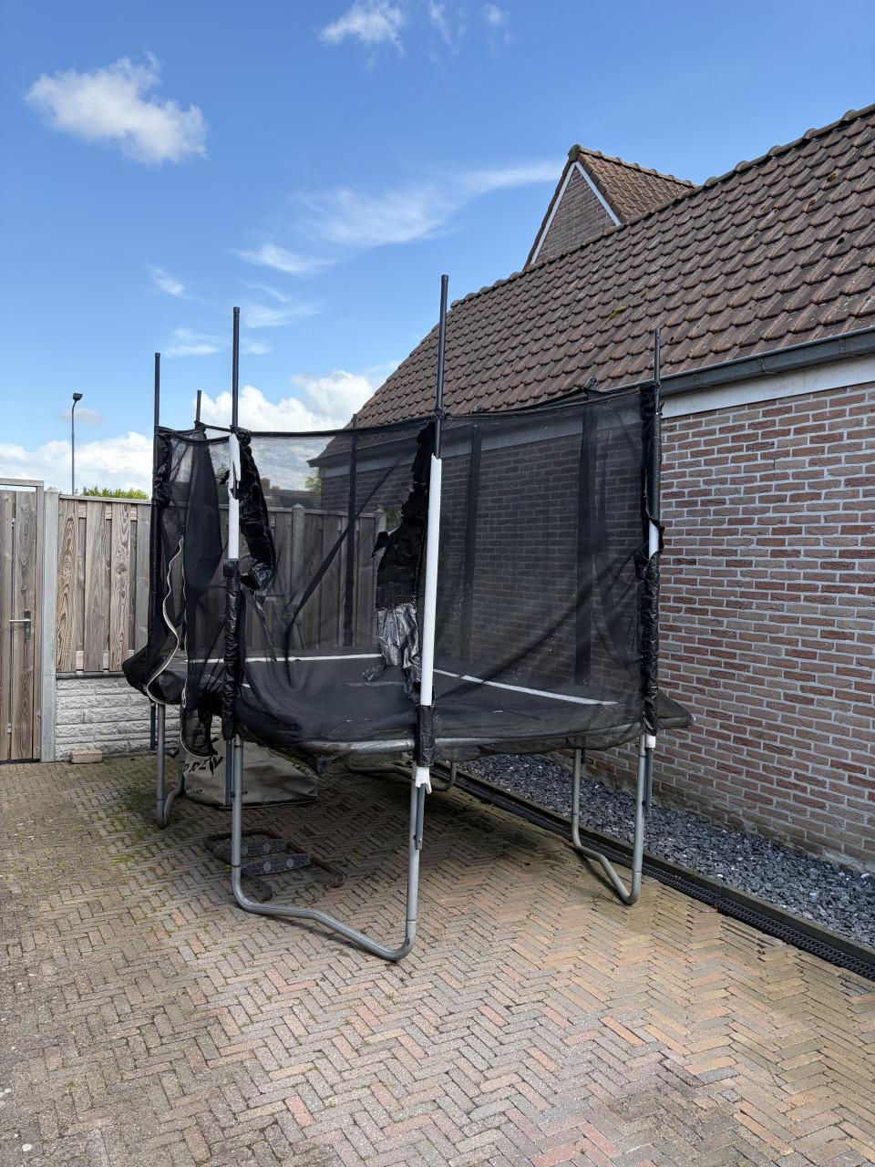 Trampoline