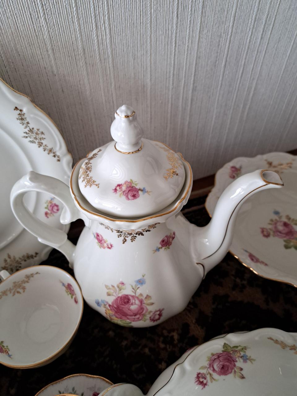 Mooi vintage servies compleet van minimaal 60 jaar jong.