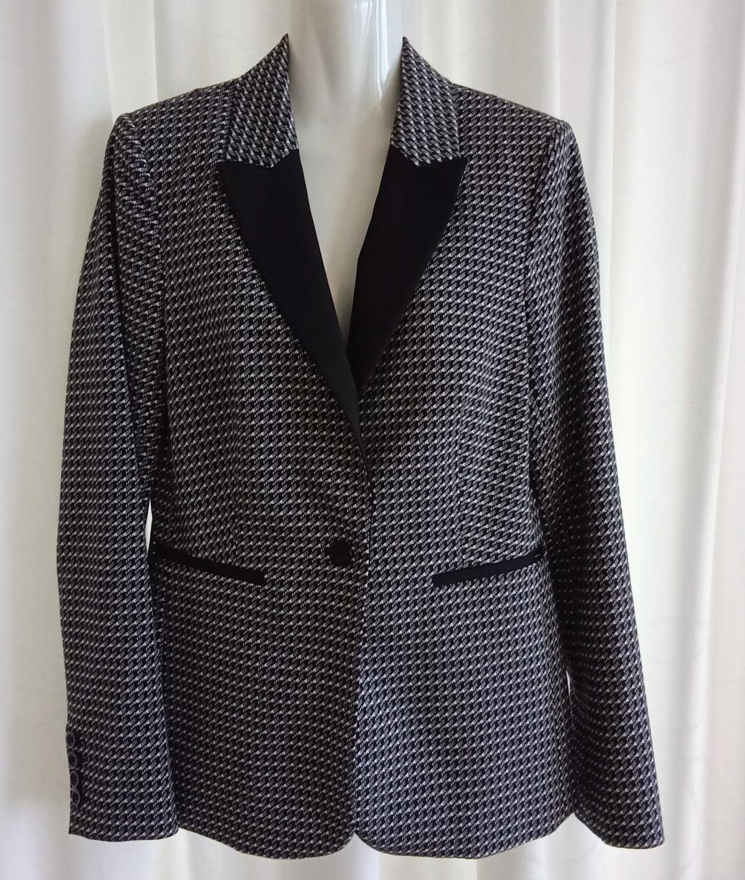 Prachtige zwart witte blazer merk Promiss