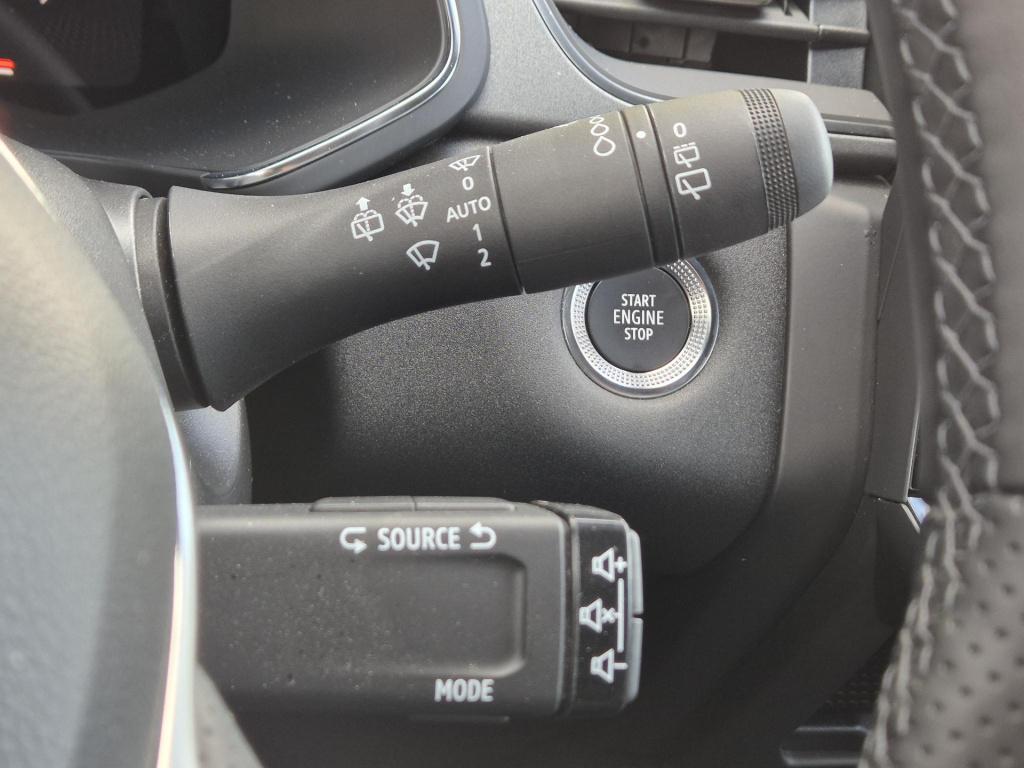 Renault Captur 1.3 mild hybrid 160 edc automaat techno camera, stoel/stuur 