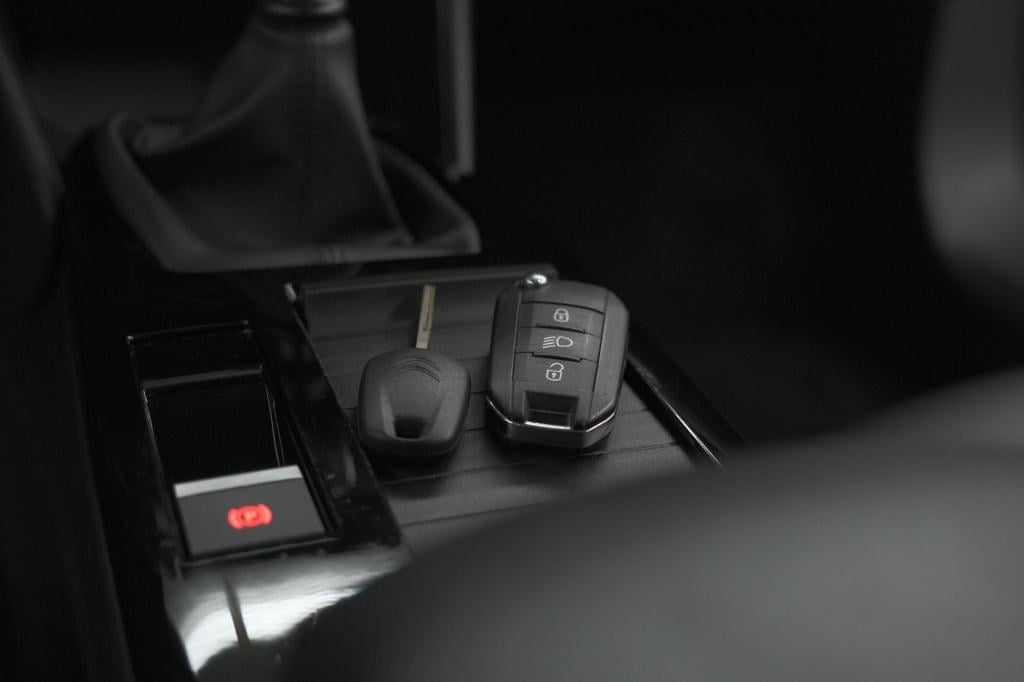 Citroen C4 puretech 130 feel pack | camera | head-up display | navigatie | 