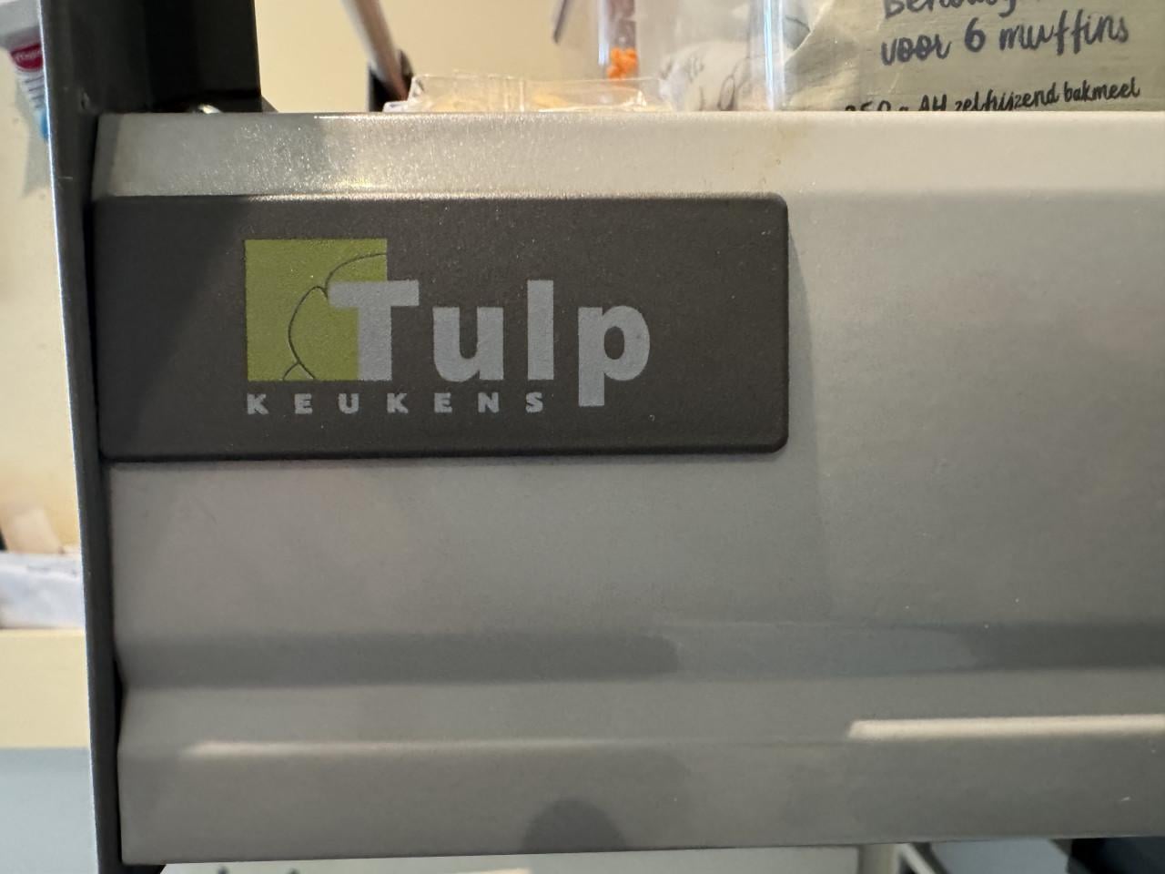 Keuken met inbouw apperatuur : wegens verhuizing