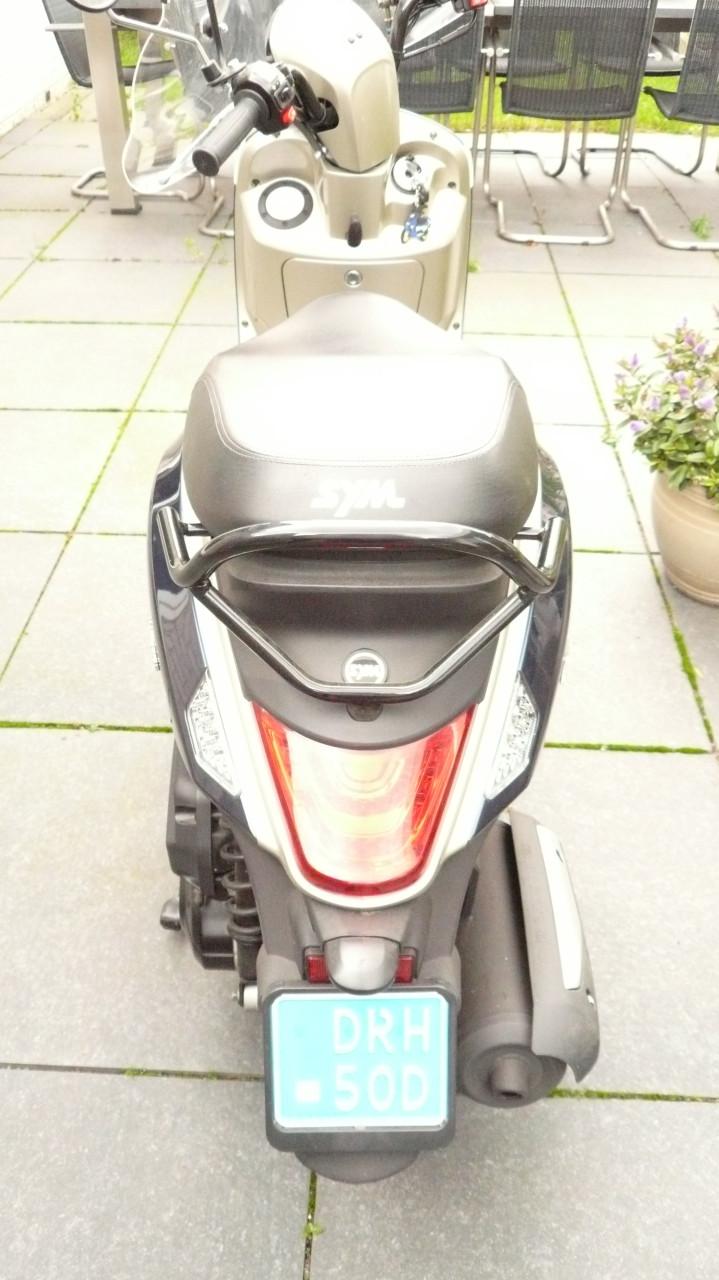 Sym Mio snorscooter in nieuwstaat