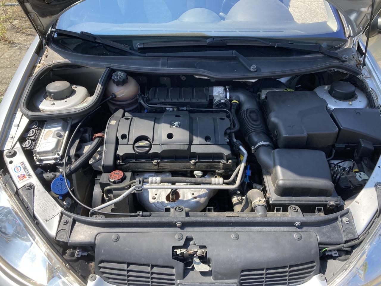 Peugeot 206cc cabrio 5bak airco 166000km APK 02/2027