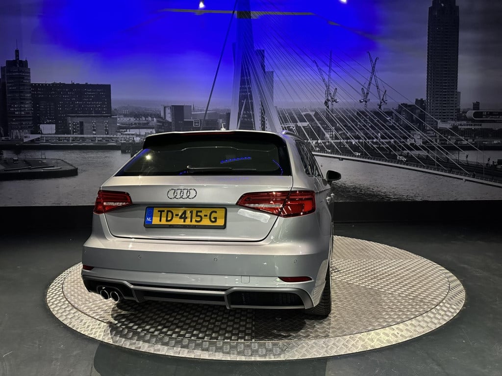Audi A3 sportback 1.5 tfsi cod sport s line edition *origineel nl*