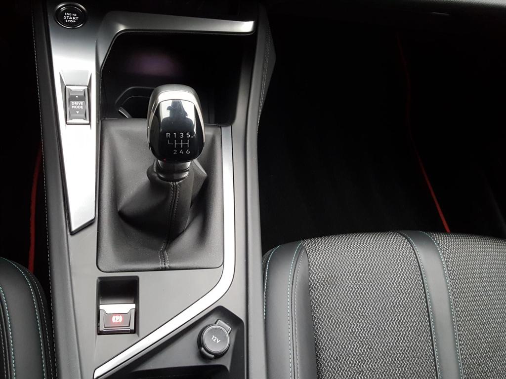 Peugeot 308 sw 1.2 puretech 130pk allure pack business 2d cockpit | apple c