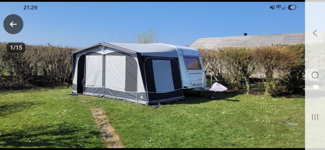 Knaus Blue Line 400 TK uit 2002 met voortent