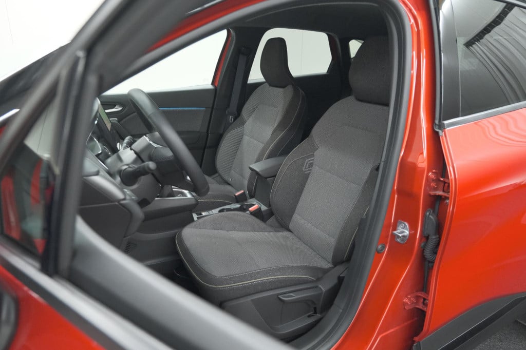 Renault Captur tce 90 techno | nieuw model | camera | harman kardon | apple