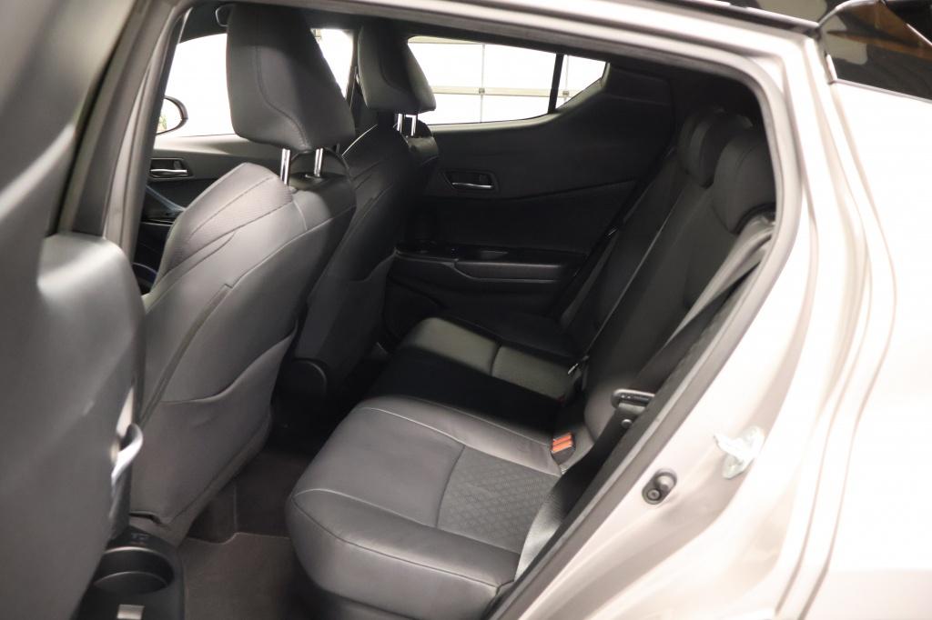 Toyota C-hr 2.0 hybrid bi-tone