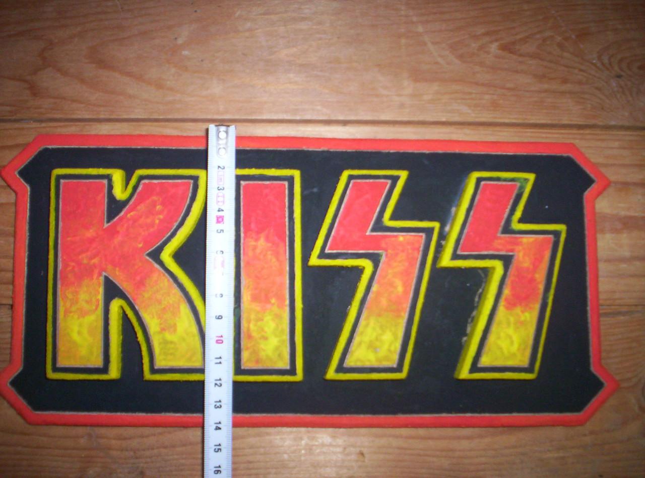 Te koop bord met tekst KISS