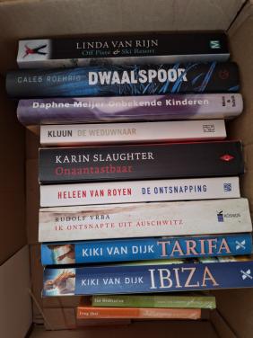 Boeken  trillers,  romans en waargebeurd