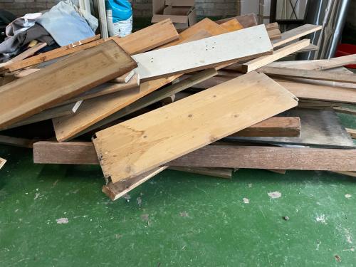 Hout allerlei. stookhout.