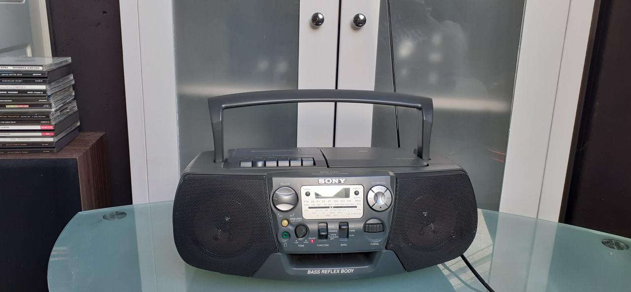 Sony draagbare radio cd cassete speler nieuw staat