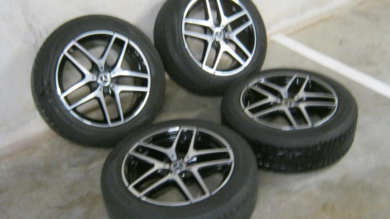 TE KOOP MERCEDES ORIGINELE 19 INCH AMG VELGEN MET WINTERBANDEN