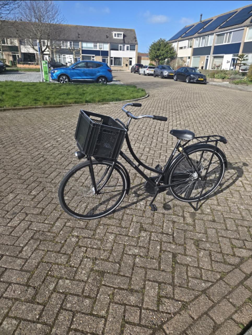 Goedkope Omafiets met slot en verlichting