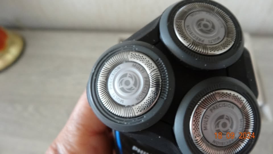 Goede Philips AquaTouch Scheerapparaat 5000 serie Shaver oplaadbaar