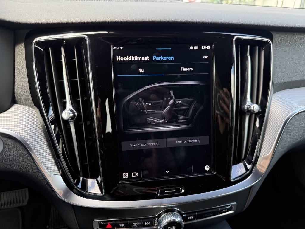 Volvo V60 t6 398pk recharge plus dark| adap.cruise| 360camera| trekaak