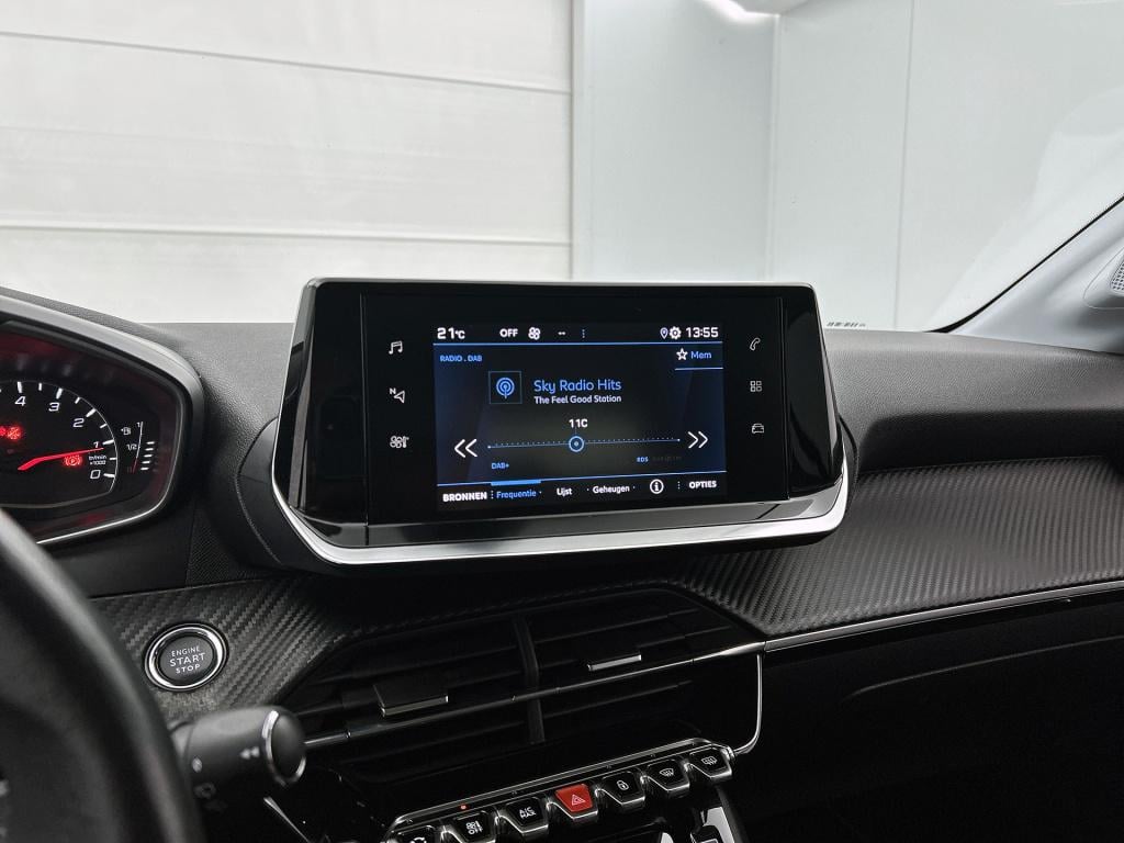 Peugeot 208 100 pk allure pack | rijklaar keyless | camera achter |