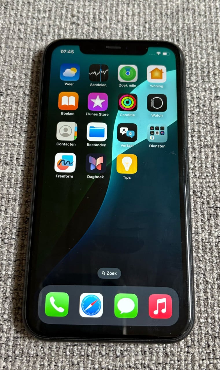 Apple iPhone 11