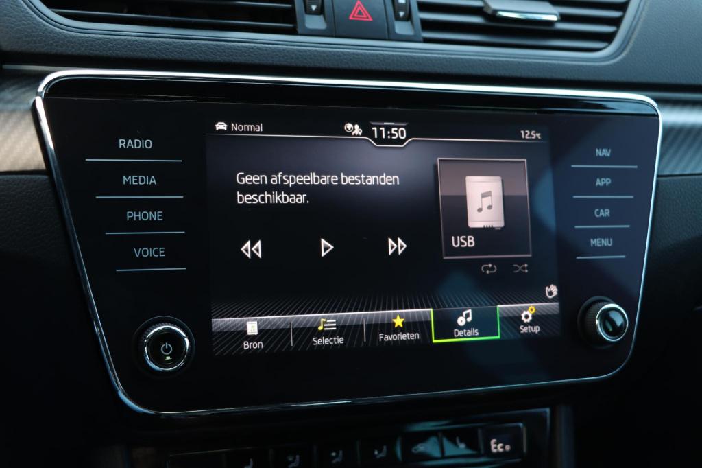 Skoda Superb combi 1.4 tsi iv sportline business 218pk dsg6 | soh 97,2% |