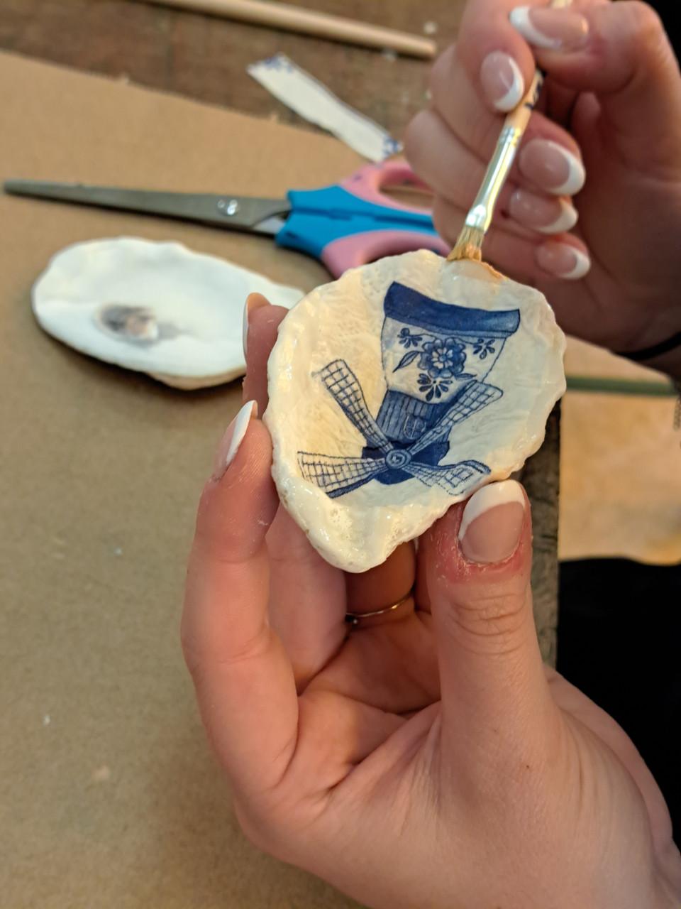 Workshop Decoupage op Oesterschelpen