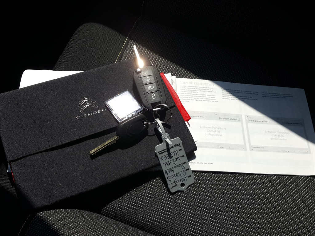 Citroen C3 shine 1.2 pt-110pk s&s (vol)automaat/eat6 | navi | bt | parkeerh