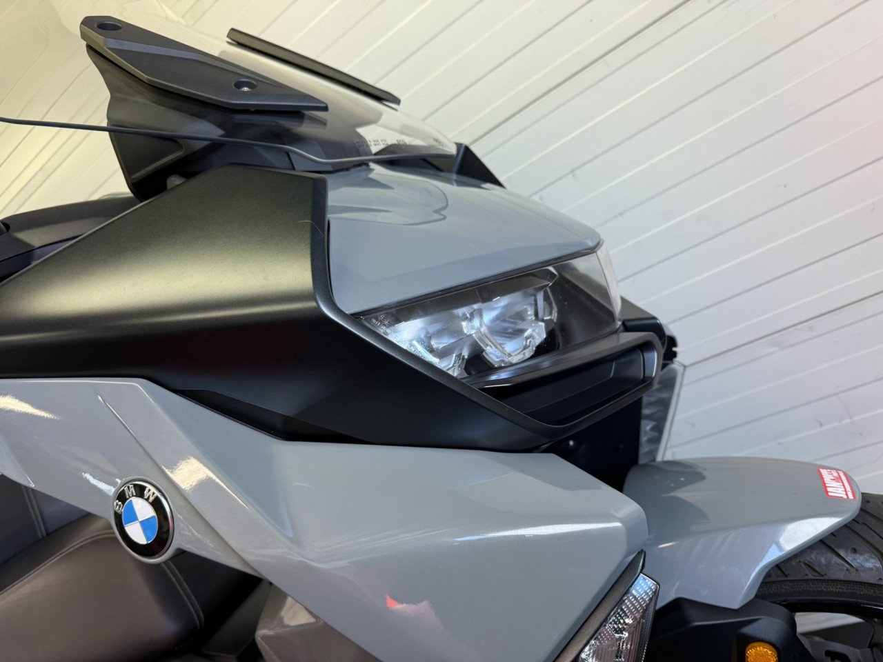 Gave en complete BMW C400 GT motorscooter!