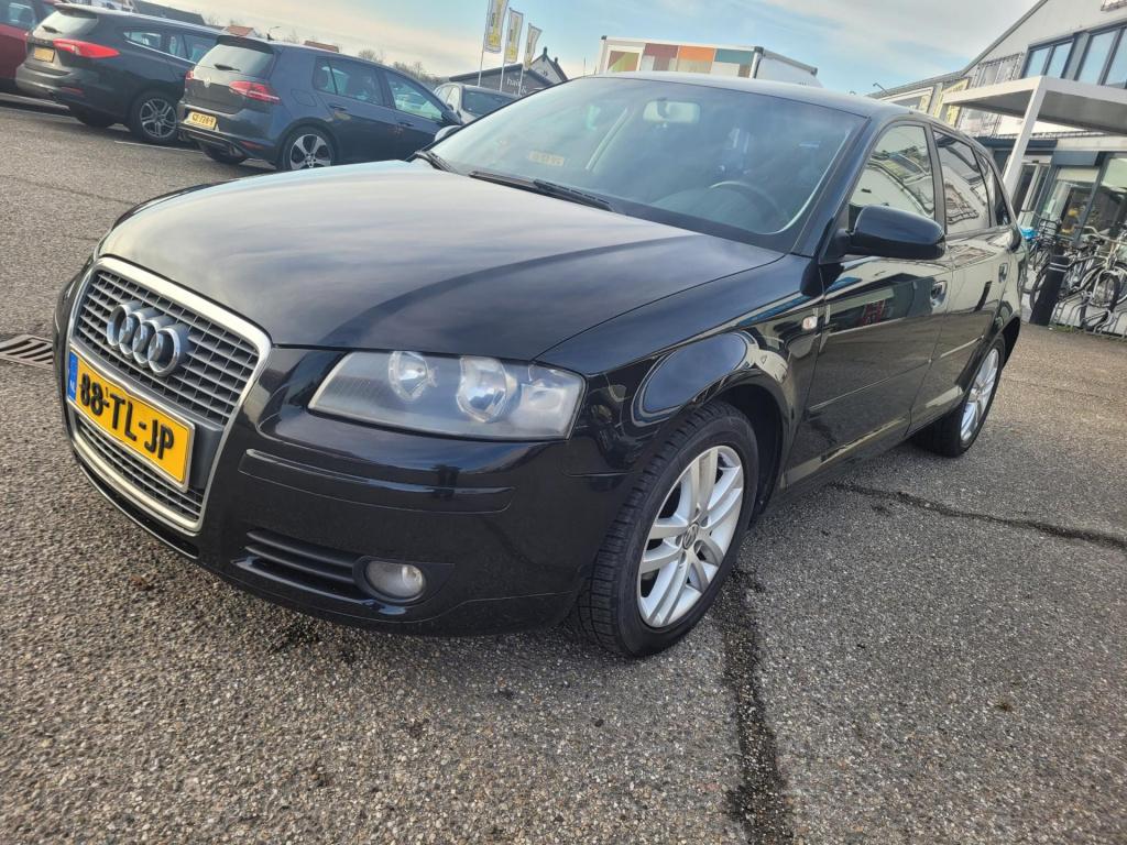 Audi A3 sportback 1.6 fsi attraction